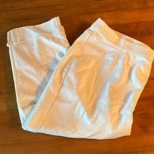 Women's White Just Be capris